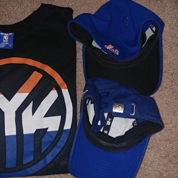 New York Knicks/METS gear (2) hats & crew t shirt main image 7